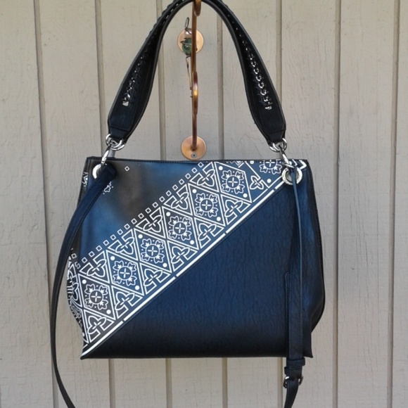 Calvin Klein handbag - Picture 2 of 4